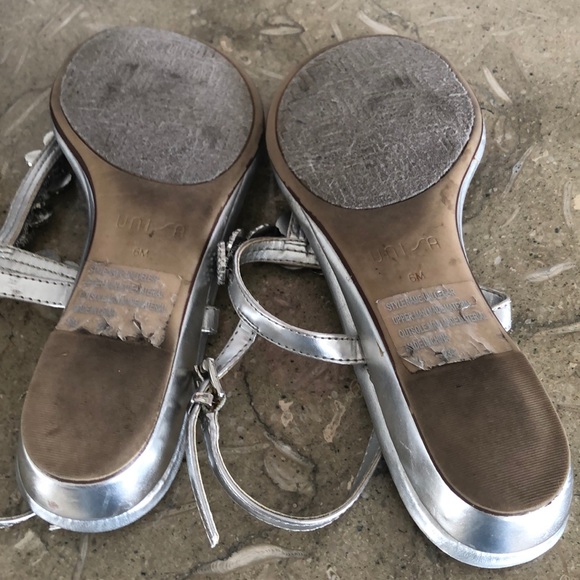 UNISA SILVER JEWELED SANDALS - Picture 4 of 4